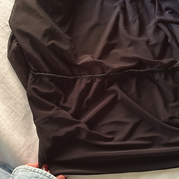 Club L London | ruched bandeau top, off shoulder | black - Picture 7 of 10